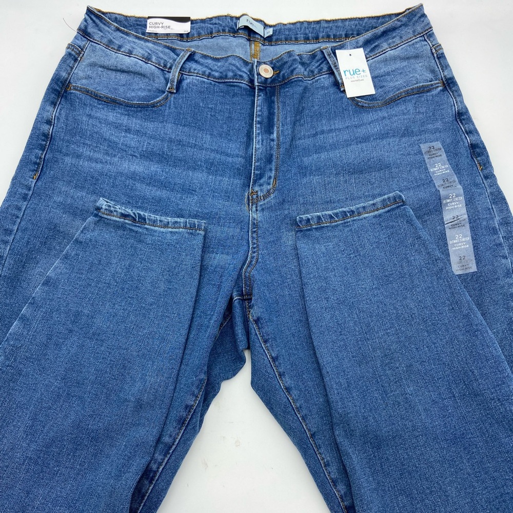 Women’s high rise skinny jeans size 22